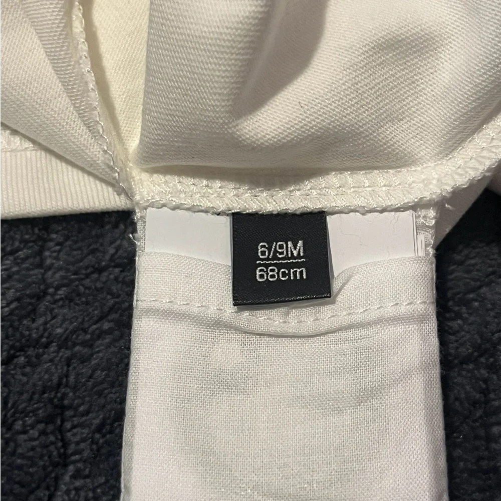 Versace long sleeve baby girl shirt...6-9 months - Picture 3 of 6